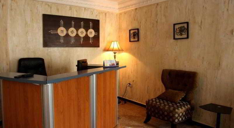 Charlies Place And Suites Lagos Exterior photo